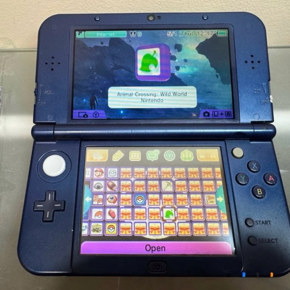 IPS Nintendo NEW 3DS XL / LL in Metallic Blue + 64gb + games + charger
